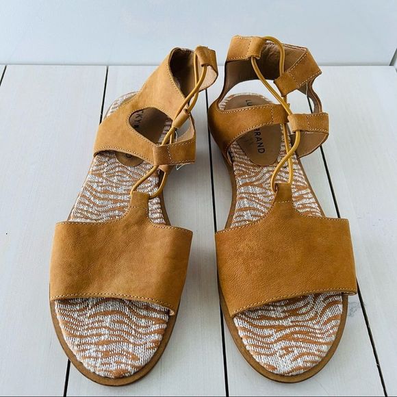 Lucky Brand Shoes - Lucky brand Feray Flat Sandals size 7.5